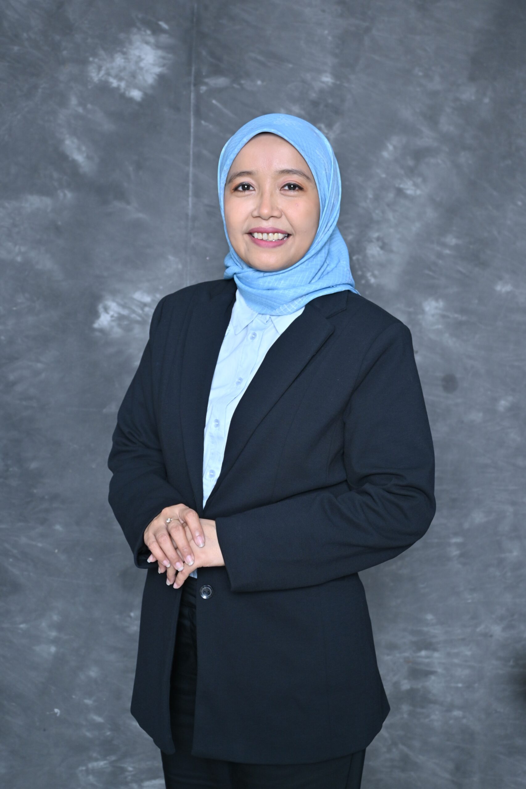 apt. Asriana Sultan, S.Farm., M.Si.